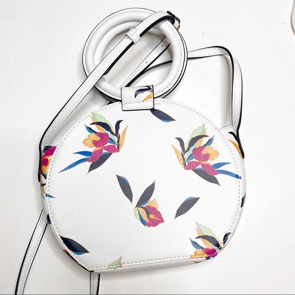 A New Day Floral Print Circle Crossbody Bag - Picture 4 of 8